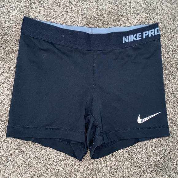 Nike shorts - Picture 1 of 1